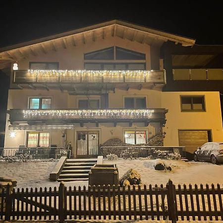 Haus Seppi Ξενοδοχείο Neukirchen am Großvenediger Εξωτερικό φωτογραφία