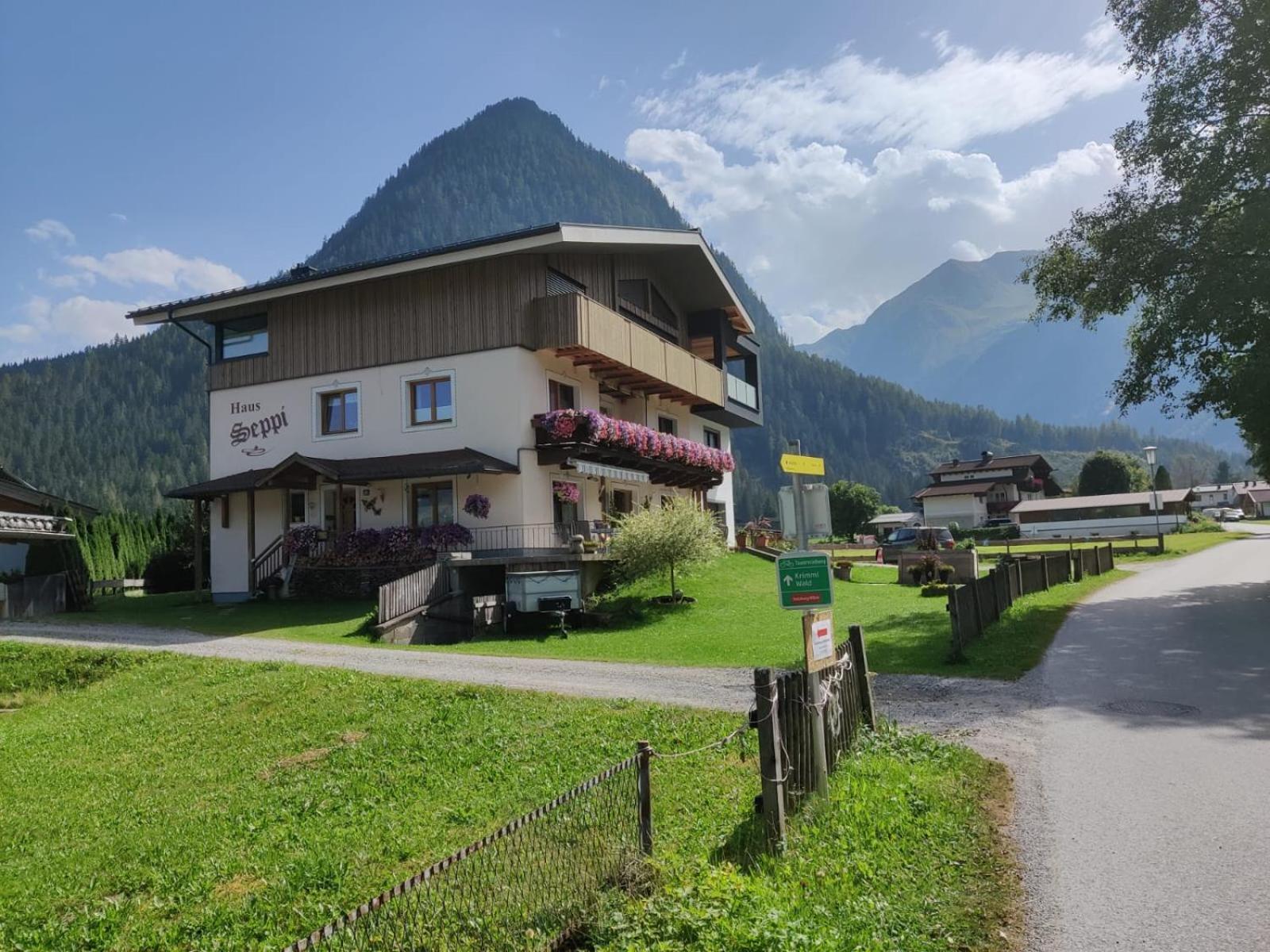 Haus Seppi Ξενοδοχείο Neukirchen am Großvenediger Εξωτερικό φωτογραφία